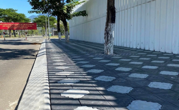 BTC BÓ VỈA HOA VĂN 3D